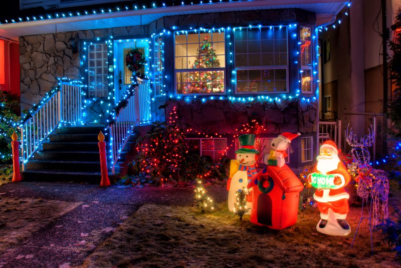 Seasonal Lights Installation in Roswell, GA